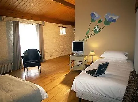 Bed & Breakfast La Rochelle 2*
