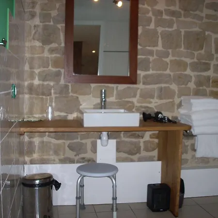 La Rochelle Bed & Breakfast